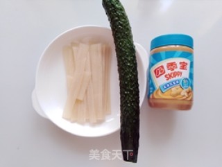 花生酱黄瓜拌粉皮的做法步骤：1