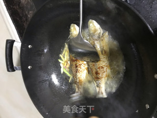 红烧马友鱼的做法步骤：3