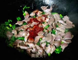蒜苔辣炒鸡喜鸡胗的做法步骤：8
