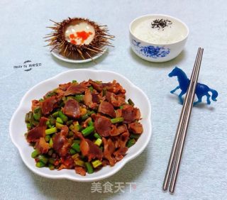 蒜苔辣炒鸡喜鸡胗的做法步骤：12