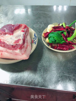 红烧肉的做法步骤：1