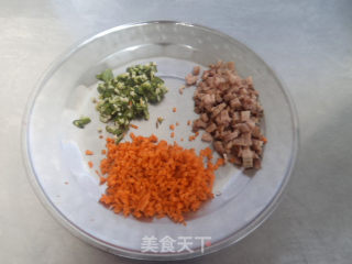 胡萝卜秋葵鸡蛋饼的做法步骤：1