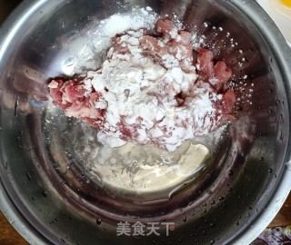 鱼香肉丝的做法步骤：2
