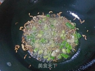 西红柿土豆炒肉丝的做法步骤：8
