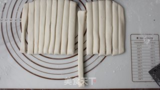 生煎花卷的做法步骤：9