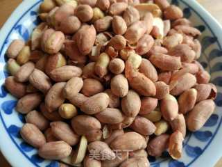 烤五香花生米的做法步骤：5