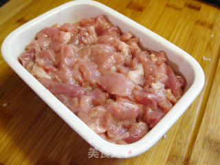 鱼香滑肉片的做法步骤：1
