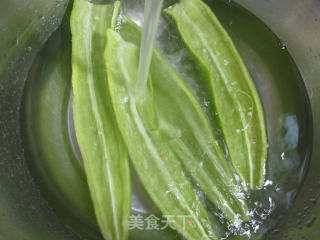 青椒炒干丝的做法步骤：2