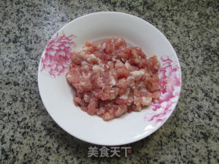 香干肉末炒蒜薹的做法步骤：4