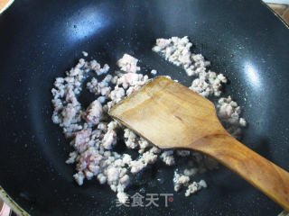 香干肉末炒蒜薹的做法步骤：6