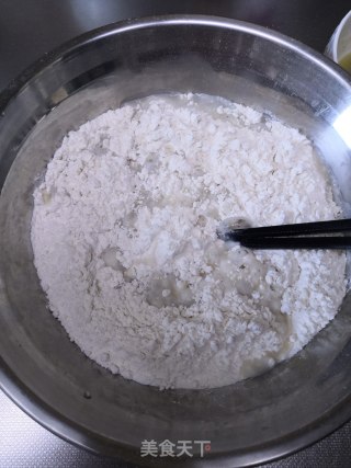 烫面葱花饼的做法步骤：2