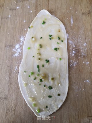 烫面葱花饼的做法步骤：5