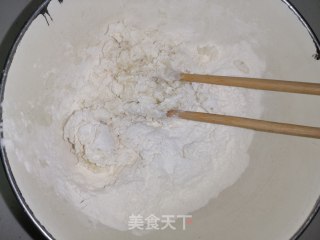 花生核桃糖酥饼的做法步骤：1