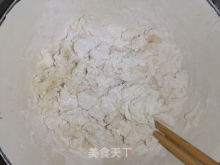 花生核桃糖酥饼的做法步骤：2