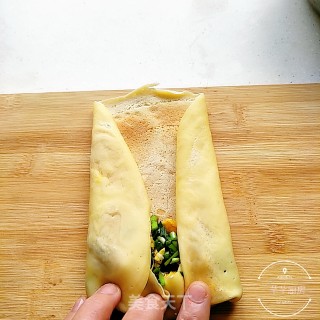 韭菜盒子（煎饼款）的做法步骤：11