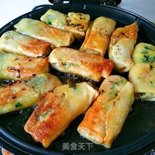 韭菜盒子（煎饼款）的做法步骤：16