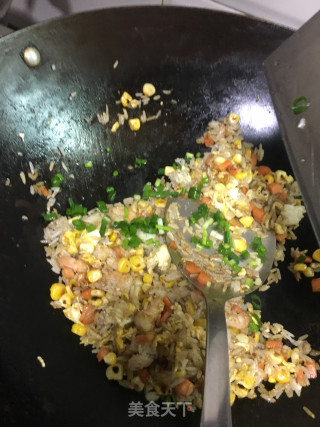 鸡蛋虾仁炒饭的做法步骤：7
