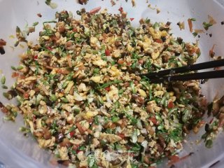 饺子皮版:香菇槐花鸡蛋小笼包的做法步骤：1