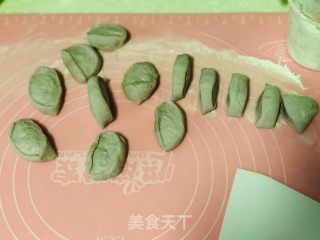 蛋抱鲜虾甘蓝饺的做法步骤：12