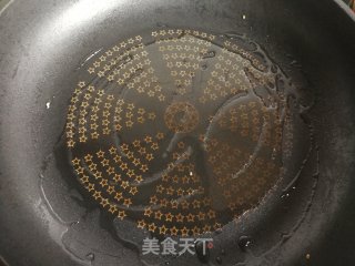 香菇槐花冰花煎饺的做法步骤：6