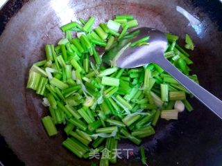 芹菜肉片炒粉条的做法步骤：7