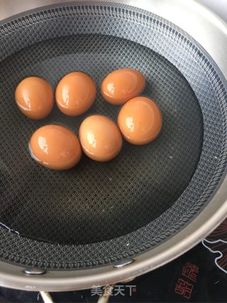 “鸡蛋”海珍猪肉卤蛋的做法步骤：1