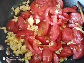 西红柿炒鸡蛋的做法步骤：5