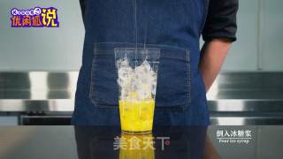 34秒教你学会做菠萝香柠四季春的做法步骤：5