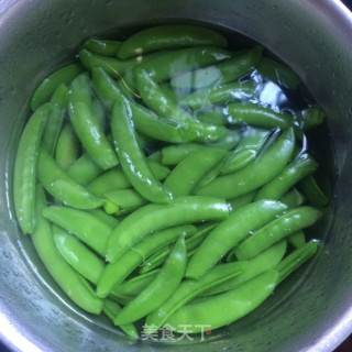 油泼甜豆的做法步骤：3