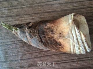 瘦肉烧春笋的做法步骤：1