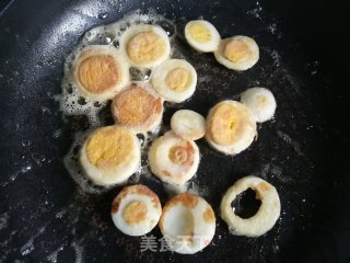 香菇辣椒炒鸡蛋的做法步骤：5