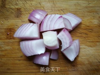 胡萝卜洋葱炒菜椒的做法步骤：3
