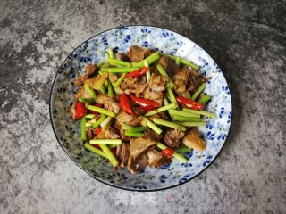 蒜苔炒剔骨肉的做法步骤：10