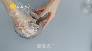 减肥版椒盐带鱼的做法步骤：3