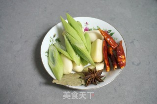 红烧嘎鱼的做法步骤：2