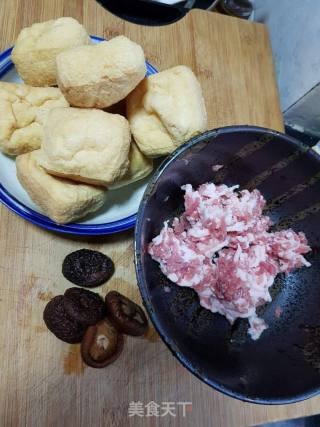豆腐卜酿香菇肉末的做法步骤：1