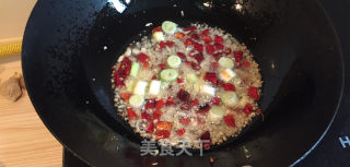 比宫保鸡丁好吃的宫保虾仁的做法步骤：2