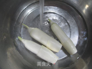泡椒千张结炒茭白的做法步骤：2