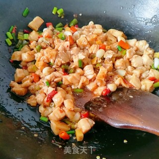 香爆鸡丁的做法步骤：18