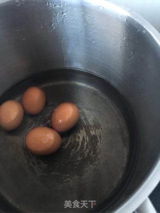 “鸡蛋”野艾煮鸡蛋的做法步骤：5