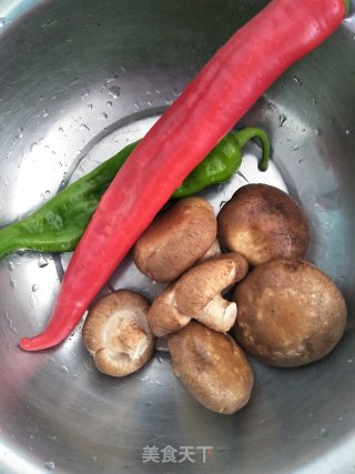 香菇鸡蛋的做法步骤：1
