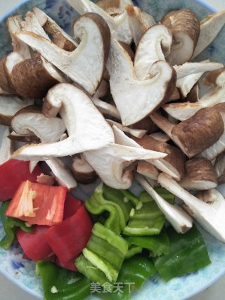香菇鸡蛋的做法步骤：2