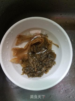 梅菜蒸肉饼的做法步骤：1