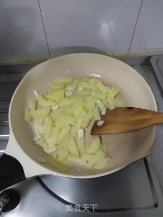 土豆炒菜心的做法步骤：10