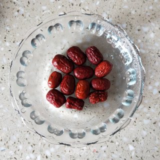 茵陈红枣茶的做法步骤：3