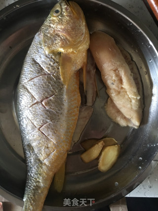红烧黄花鱼的做法步骤：1