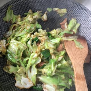 花肉手撕包菜的做法步骤：15