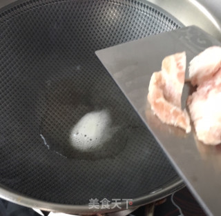 鸡蛋杂蔬鲍鱼菠菜汤面的做法步骤：5