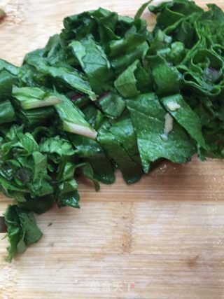 鸡蛋杂蔬鲍鱼菠菜汤面的做法步骤：12