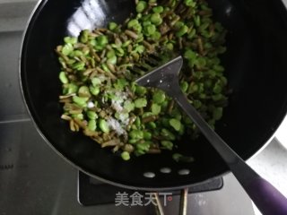 蚕豆炒豇豆的做法步骤：7